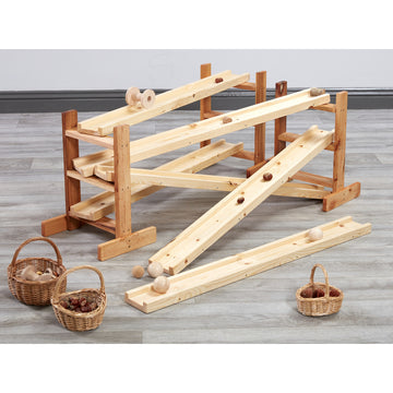 Holzrutschen und Stände (9 Teile)
