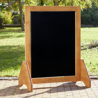 Freistehende doppelseitige Kreidetafel