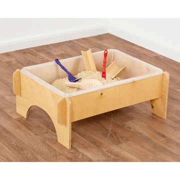 Niedriger Sandkasten mit Tablett